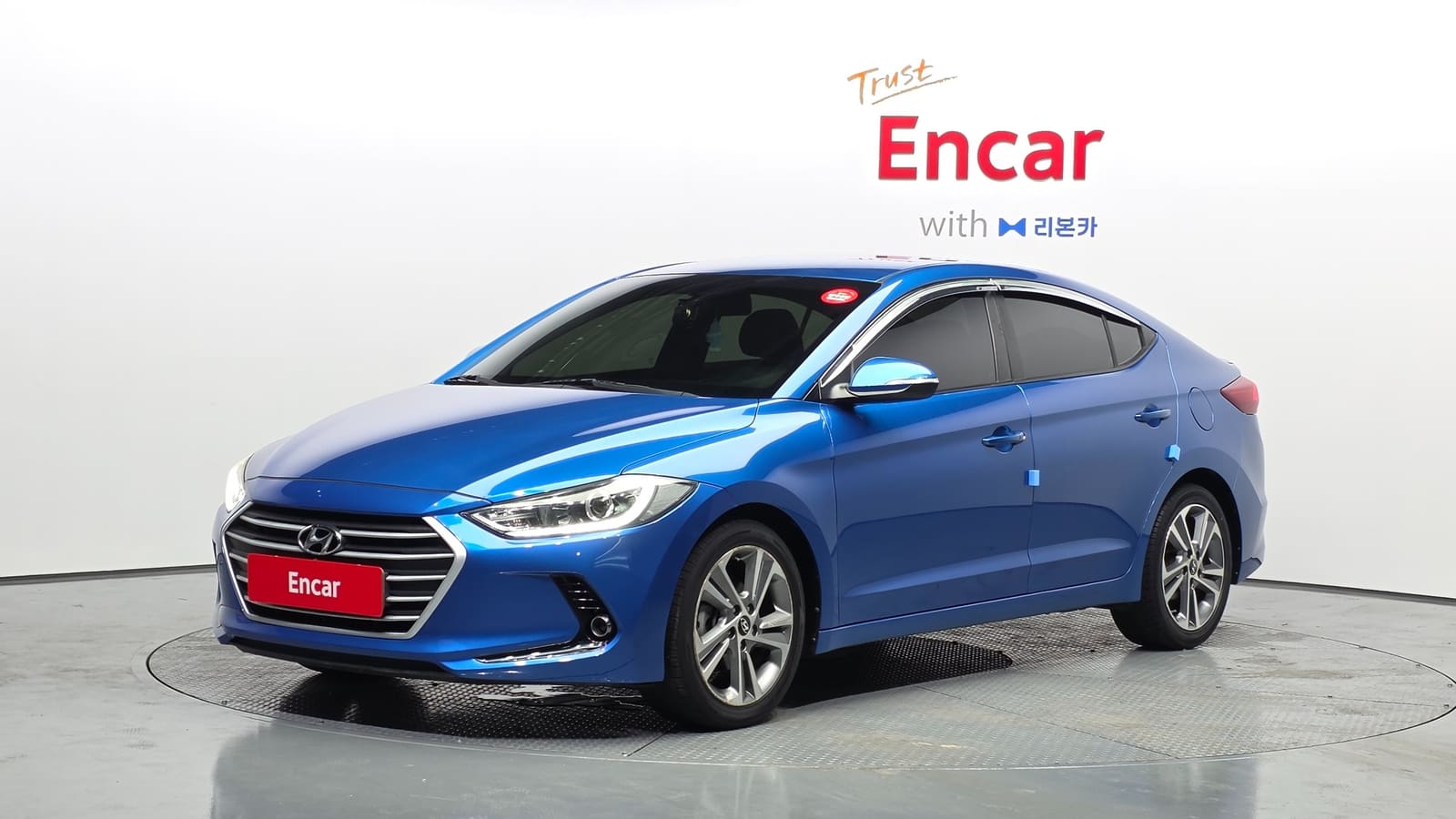 Hyundai Avante (Elantra) 2016 — вид спереди сбоку