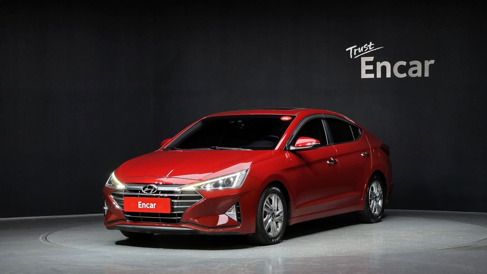 Hyundai Avante (Elantra) 2018 — вид спереди сбоку