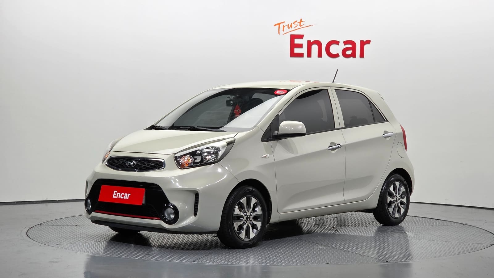 Kia Morning (Picanto) 2016 — вид спереди сбоку