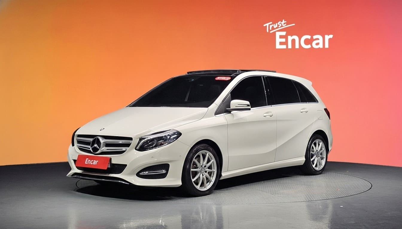 Mercedes-Benz B200d 2017 — вид спереди сбоку