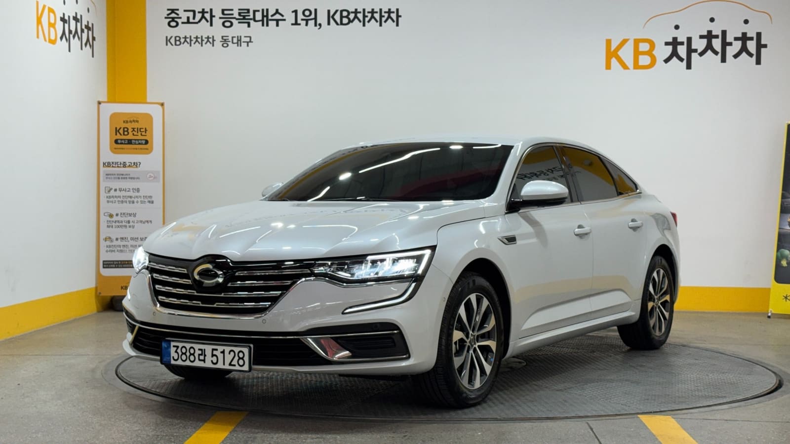 Renault-Samsung SM6 (Talisman) 2025 — вид спереди сбоку